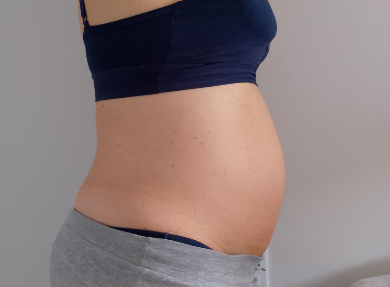 Registro de perfil real de barriga gestacional antes do acompanhamento.